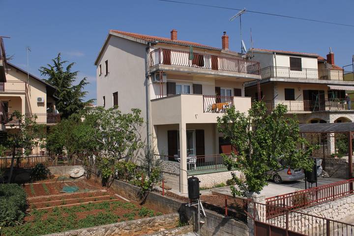 Ganze Wohnung, 3-Zimmer-Ferienwohnung mit Terrasse Srima - Vodice A-6099-a in Srima, Šibenik-Knin
