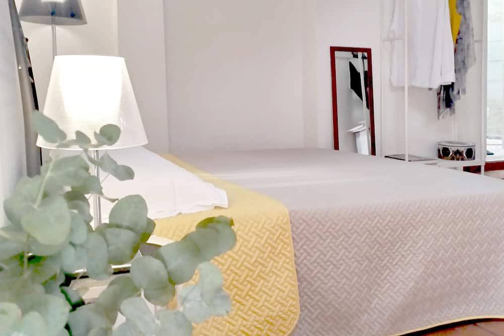 Entire apartment, Modena Centro Suite del Vicolo with free parking in Modena, Modena Province