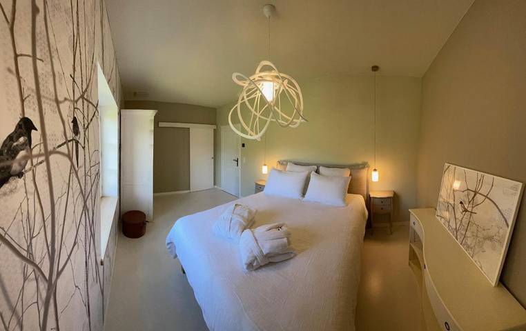 Ferienwohnung für 2 Personen, mit Balkon und Whirlpool sowie Terrasse und Garten
