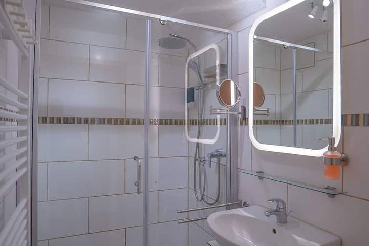 Ferienwohnung für 5 Personen, mit Garten in Reutlingen - 4