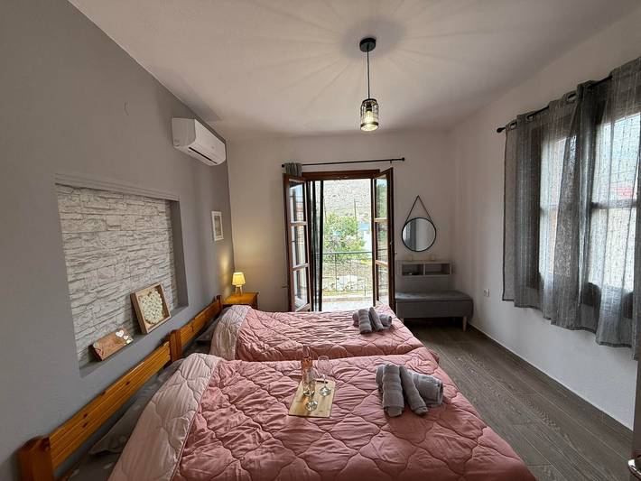 Holiday rental for 4 people, with balcony in Symi