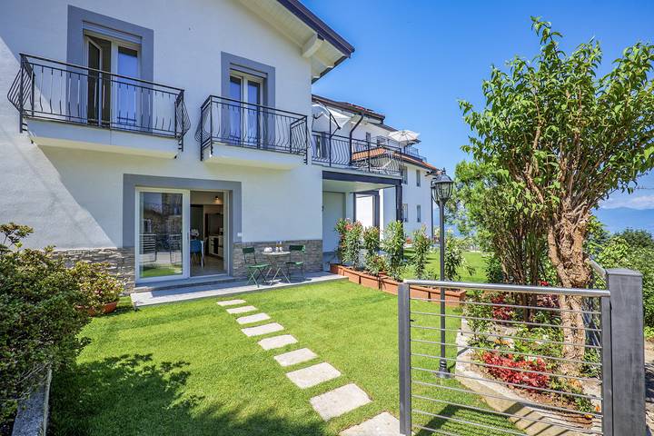 Ferienwohnung für 2 Personen, mit Terrasse und Garten sowie Ausblick und Seeblick, mit Haustier in Comune di Stresa - 2