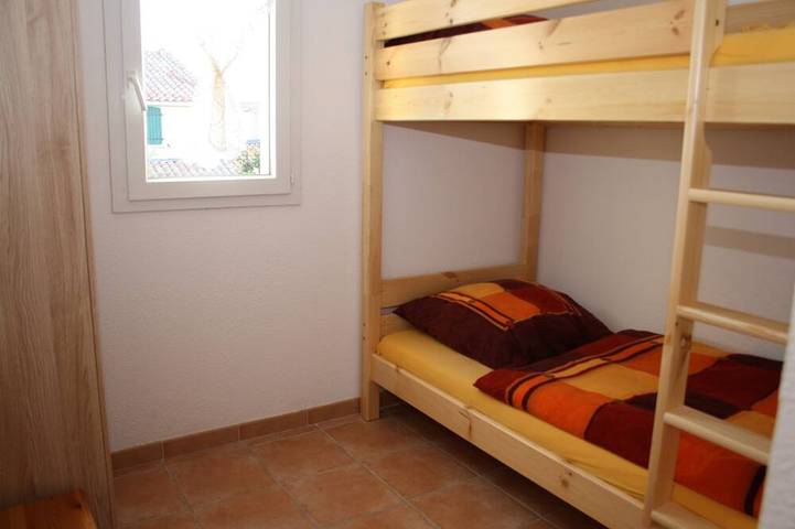 Sehr schönes Ferienhaus, Top Lage, nur 50 m zum Strand, Nähe Hafen. 6 Personen in Gruissan (Ville), Gruissan