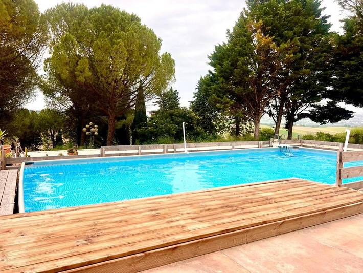 Apartamento de vacaciones para 23 personas, con jardín además de piscina y vistas - 1