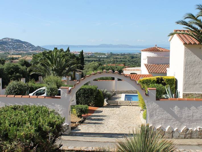 Villa für 7 Personen, mit Terrasse und Garten sowie Pool, mit Haustier - 1