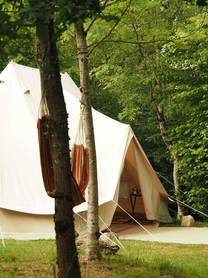 Tente pour 2 personnes, avec vue et vue sur le lac ainsi que piscine et jardin, animaux acceptés dans Saône-et-Loire - 4