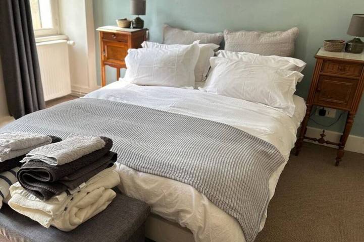 Gîte pour 5 personnes, avec jardin à Change - 3