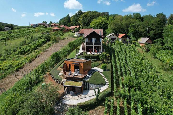 Appartement de vacances pour 4 personnes, avec sauna ainsi que vue et jardin