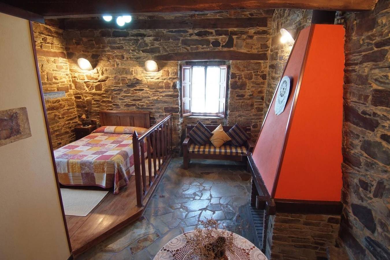 Geheel appartement, Appartement 'Cortiña' met bergzicht, gedeeld terras en Wifi in A Fonsagrada, Lugo Provincie