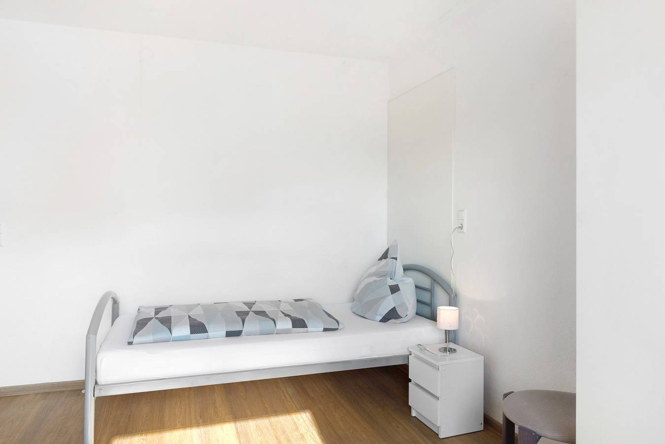 Ganze Wohnung, Ferienwohnung 'Hewenpanorama 4' mit Bergblick, Gemeinschaftsterrasse und Wlan in Engen, Hegau