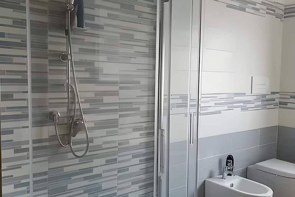 Appartement entier, A cozy, new apartment with a beautiful view, nestled between the sea and Aspromonte in Reggio de Calabre, Province de Reggio Calabria