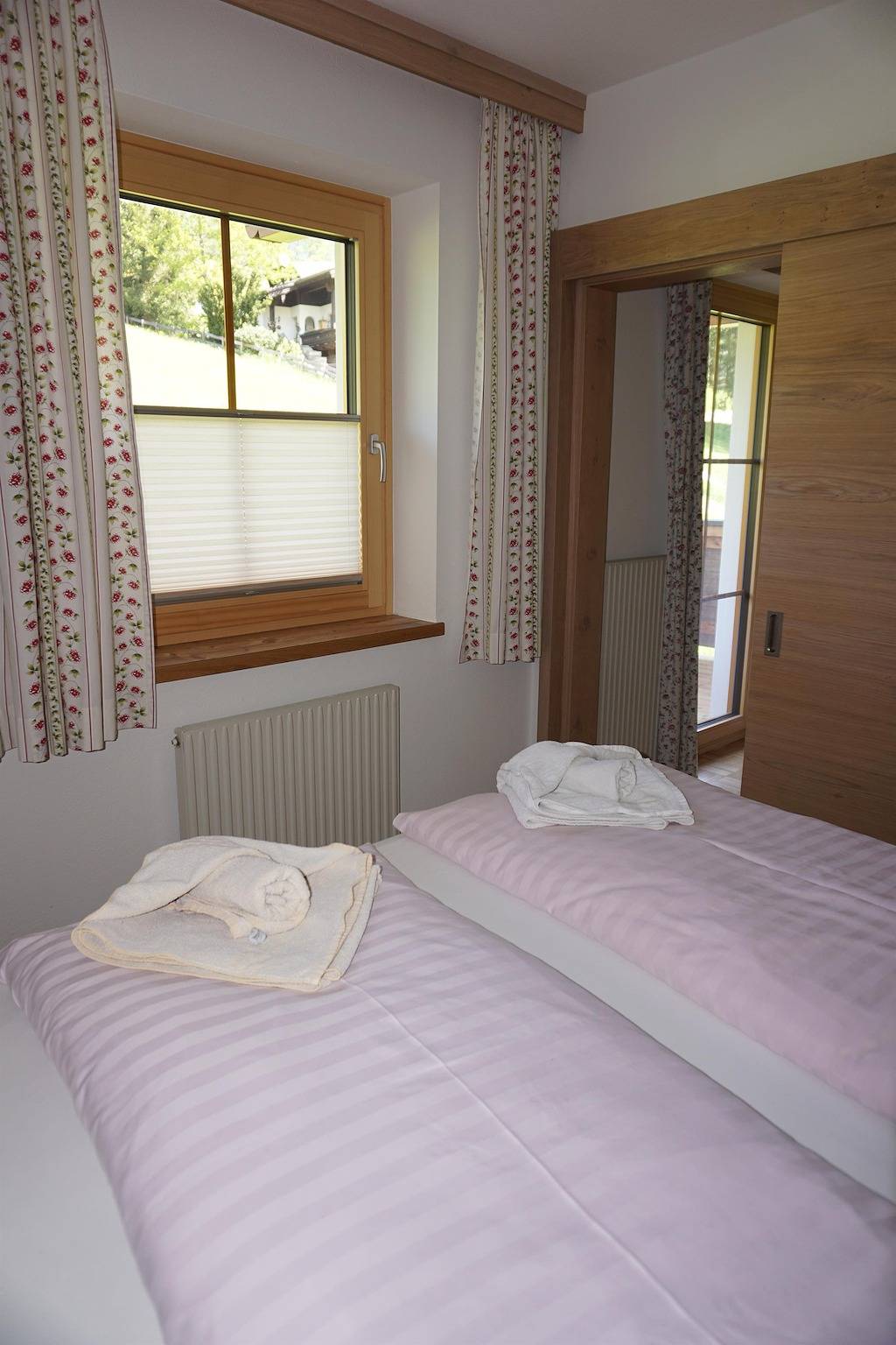 Ganze Ferienwohnung, N - 4 Appartement/Fewo, Dusche, Wc, Balkon in Maria Alm am Steinernen Meer, Maria Alm