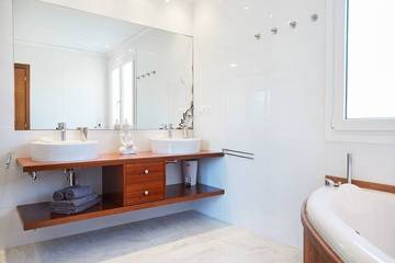 Villa for 10 People in Cala Tarida, Ibiza, Photo 3