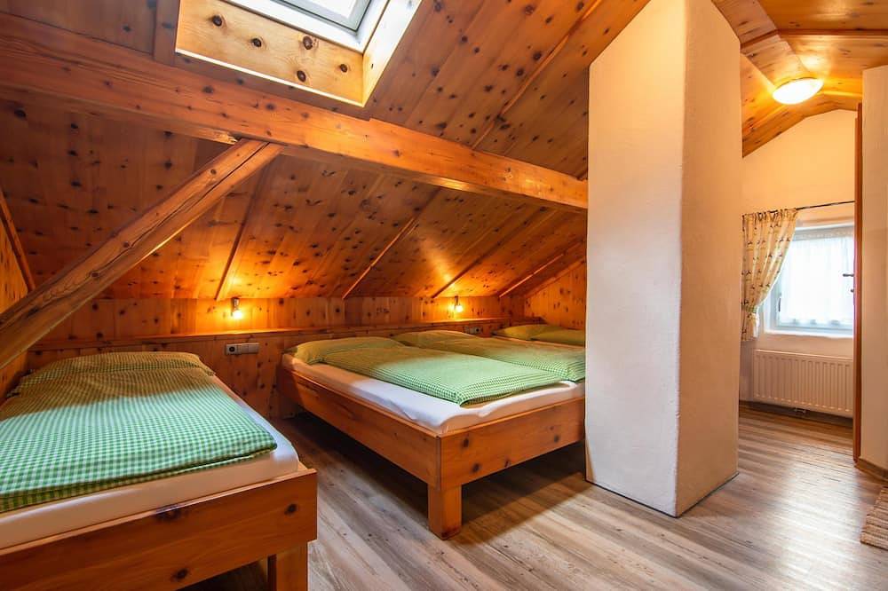 Centrally located holiday home with a garden in Zell am Ziller, Tirolean lowland region
