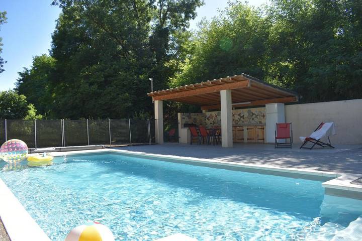 Casa de vacaciones para 6 personas, con piscina y jardín - 1