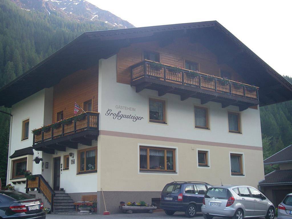 Ganze Ferienwohnung, Ferienwohnung für 4 Personen mit Terrasse in Sankt Jakob in Defereggen, Bezirk Lienz