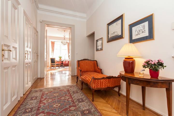 Ganze Wohnung, Geräumiges Apartment im Zentrum von Budapest mit Kamin in Budapest, Danube-Ipoly National Park