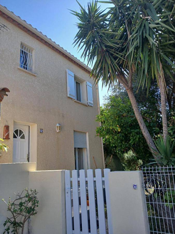 Location de vacances pour 6 personnes, avec terrasse à Alénya