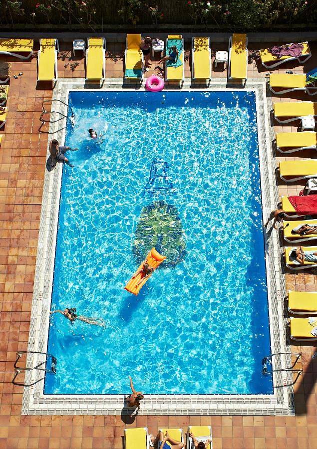 Hôtel pour 2 personnes, avec piscine et jardin