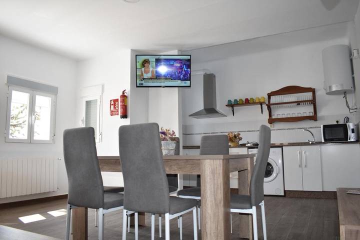 Casa rural para 6 personas, con vistas y terraza, Familias con niños en Yeste - 4