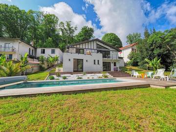 Chambre d’hôte pour 2 personnes, avec piscine et jardin à Hendaye