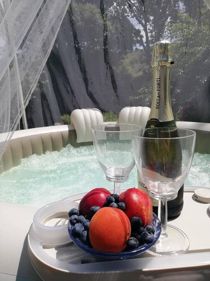 Apartamento de vacaciones para 2 personas, con jacuzzi y jardín - 1
