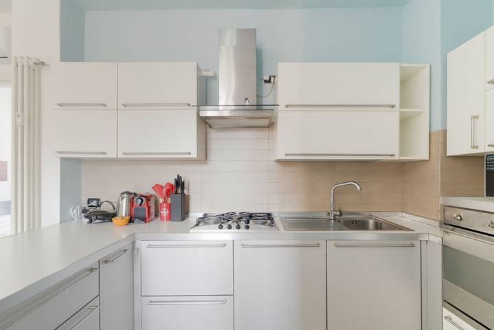 Appartement entier, Appartement de vacances pour 4 personnes avec balcon/terrasse in Milan, Province de Milan