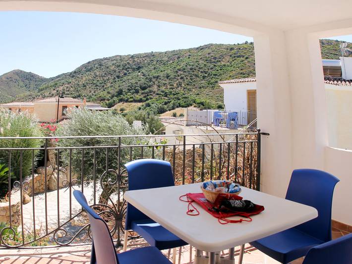 Gîte pour 4 personnes, avec terrasse et jardin, animaux acceptés à Tanaunella - 3