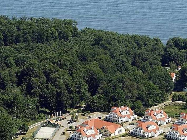 Ferienwohnung für 4 Personen, mit Balkon und Whirlpool sowie Garten und Pool in Koserow - 3