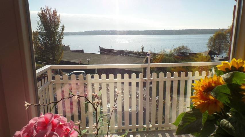 Ferienwohnung für 2 Personen, mit Balkon und Seeblick in Waren (Müritz)