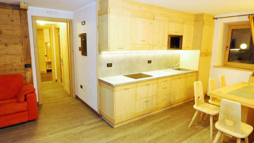 Apartamento entero, Piso Salient - Baita Cusini con vistas a la montaña, zona de spa y Wi-Fi in Teola, Livigno