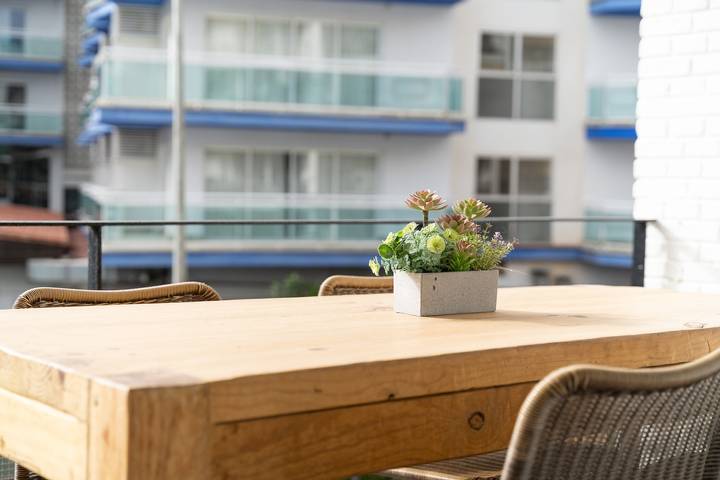 Entire apartment, Apartment "Steps from Puerto Marina" with Private Covered Terrace in Benalmádena Costa, Benalmádena