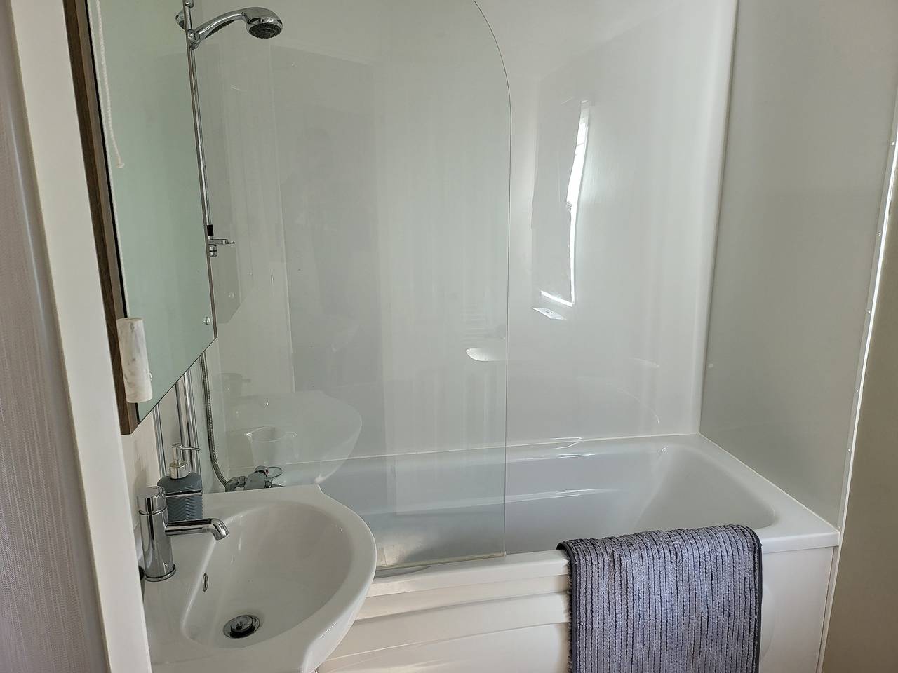 2Br-Sleeps6-Fireplace-Parking-Patio-Seaside in St Osyth, Essex