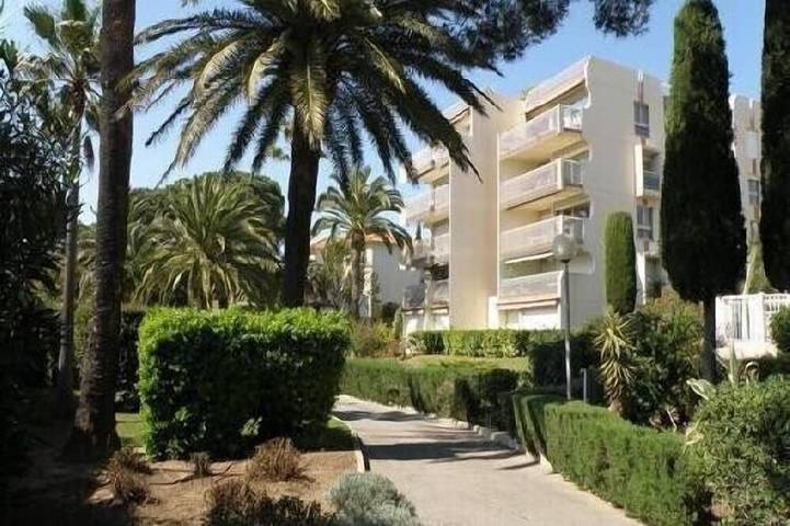 Appartement de vacances pour 4 personnes, avec terrasse ainsi que jardin et piscine - 1