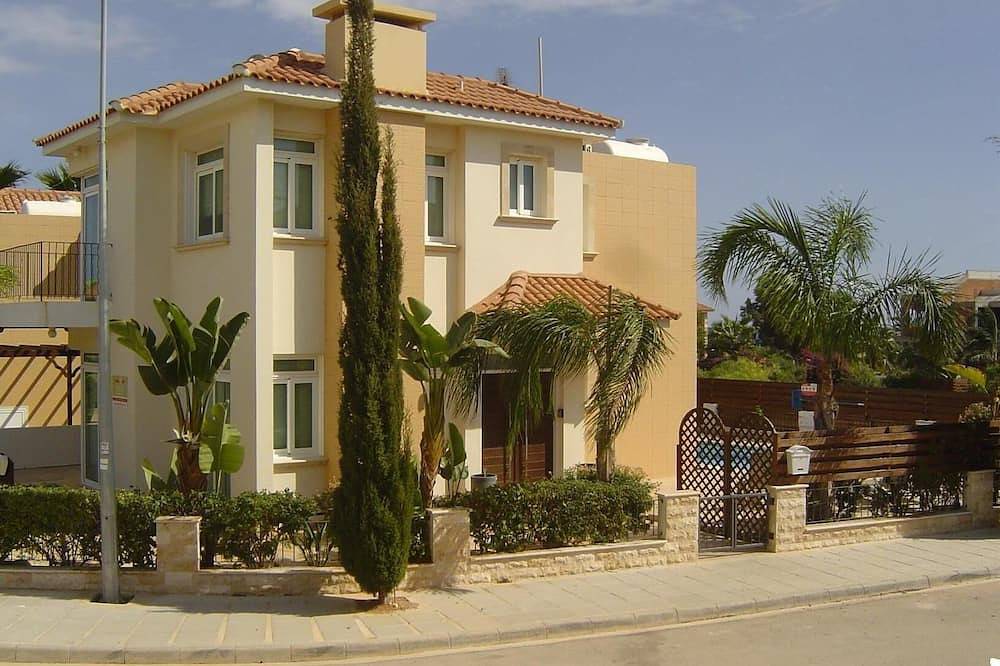 Superb 5* Sea View Luxury Villa,Private Pool in Central Protaras with Free WIFI in Protaras, Chipre Sur