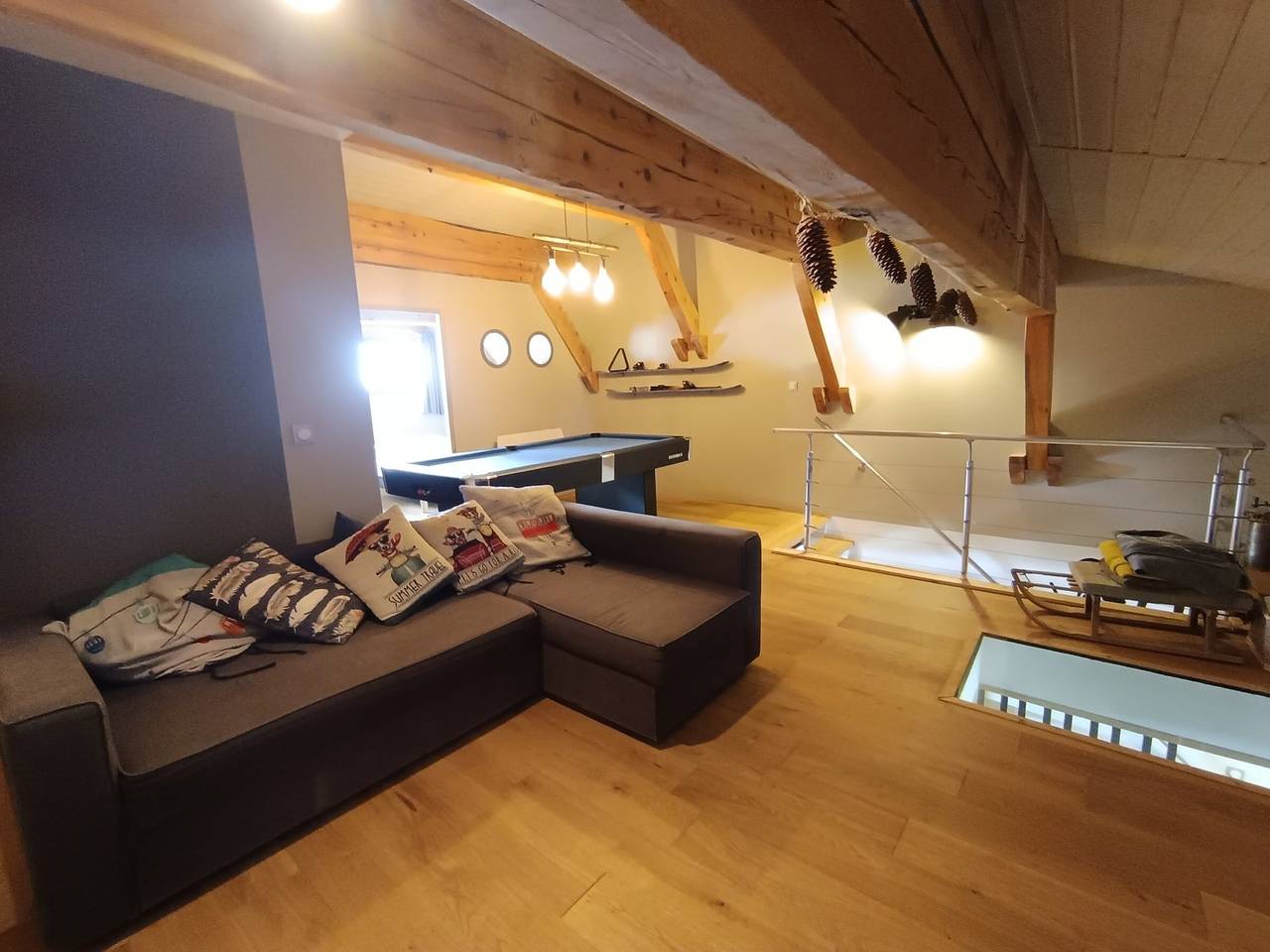 Appartement entier, Appartement-Chalet Luxe 125m², 50m des pistes, Animaux Ok, Garage in Montgenèvre, Région de Briançon