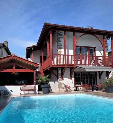 Chambre d’hôte pour 2 personnes, avec piscine et terrasse à La Bastide-Clairence