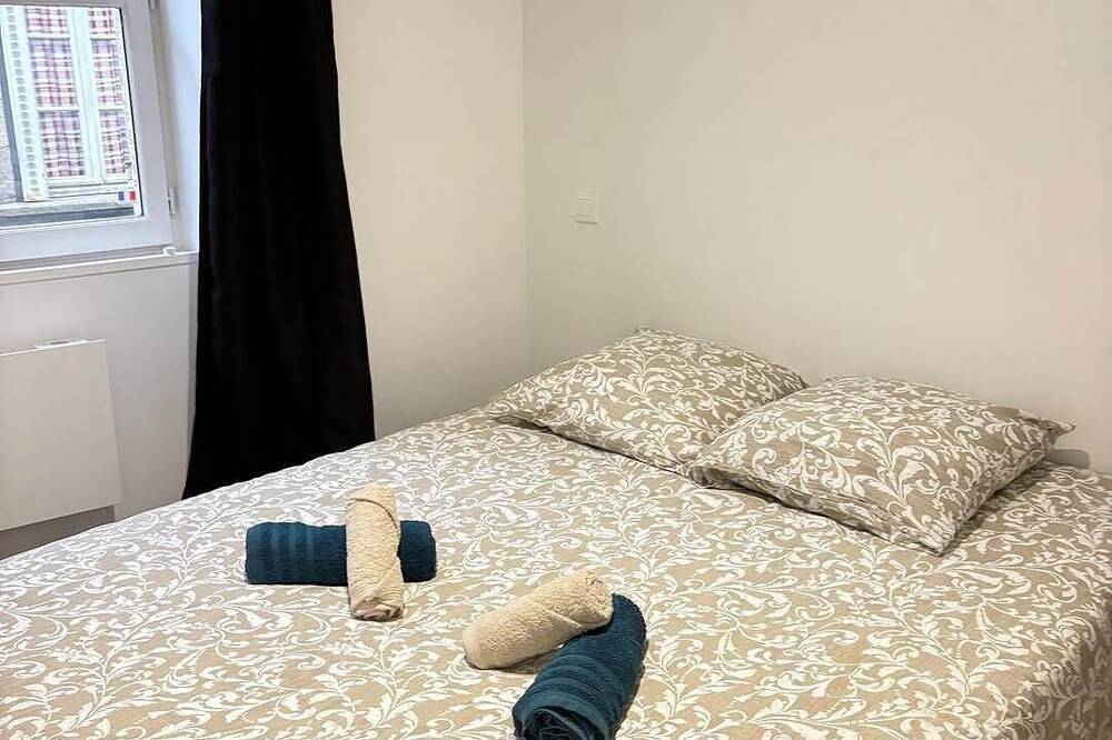 Entire apartment, La Villa Louana number 1 in Aubusson, Aubusson region