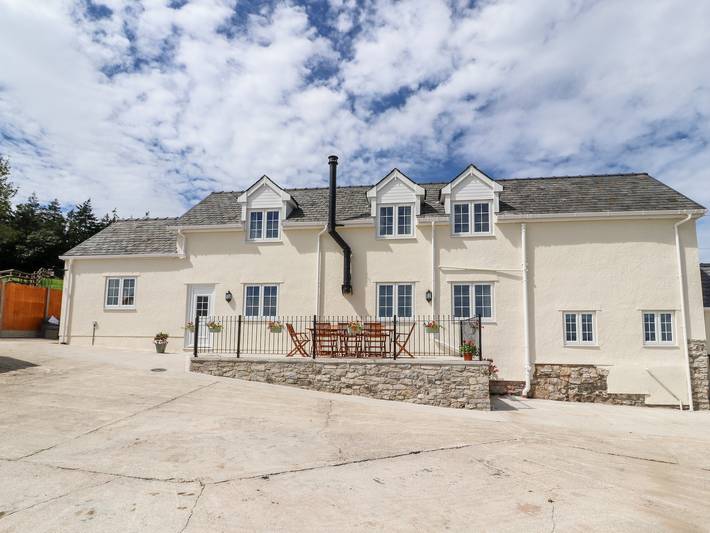 Ferienhaus für 8 Personen, mit Garten