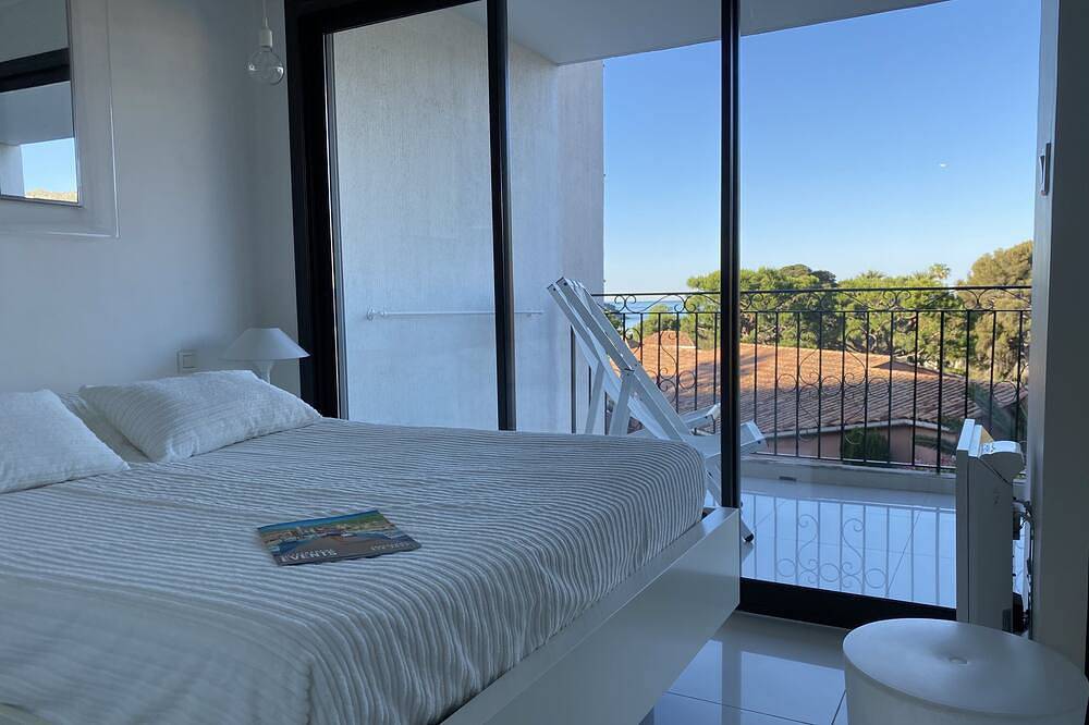 Ganze Wohnung, 🌅Le Soleil Du Rubé: Sea View, Sunny Terrace, Swimming Pool - May Still Be Free in Villefranche-sur-Mer, Mittelmeerküste (Frankreich)