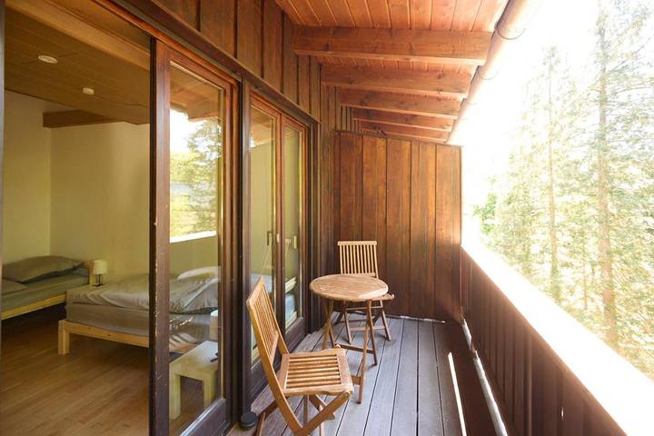 Ferienwohnung für 7 Personen, mit Balkon und Terrasse sowie Ausblick in Tierpark Hellabrunn