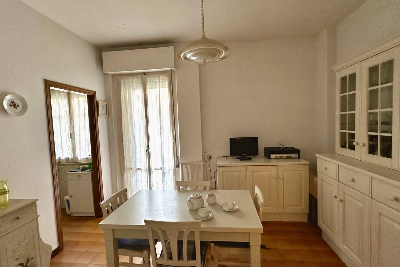 Apartamento entero, S325 - Sirolo, four-room apartment in the center with garden and parking space in Sirolo, Riviera del Conero