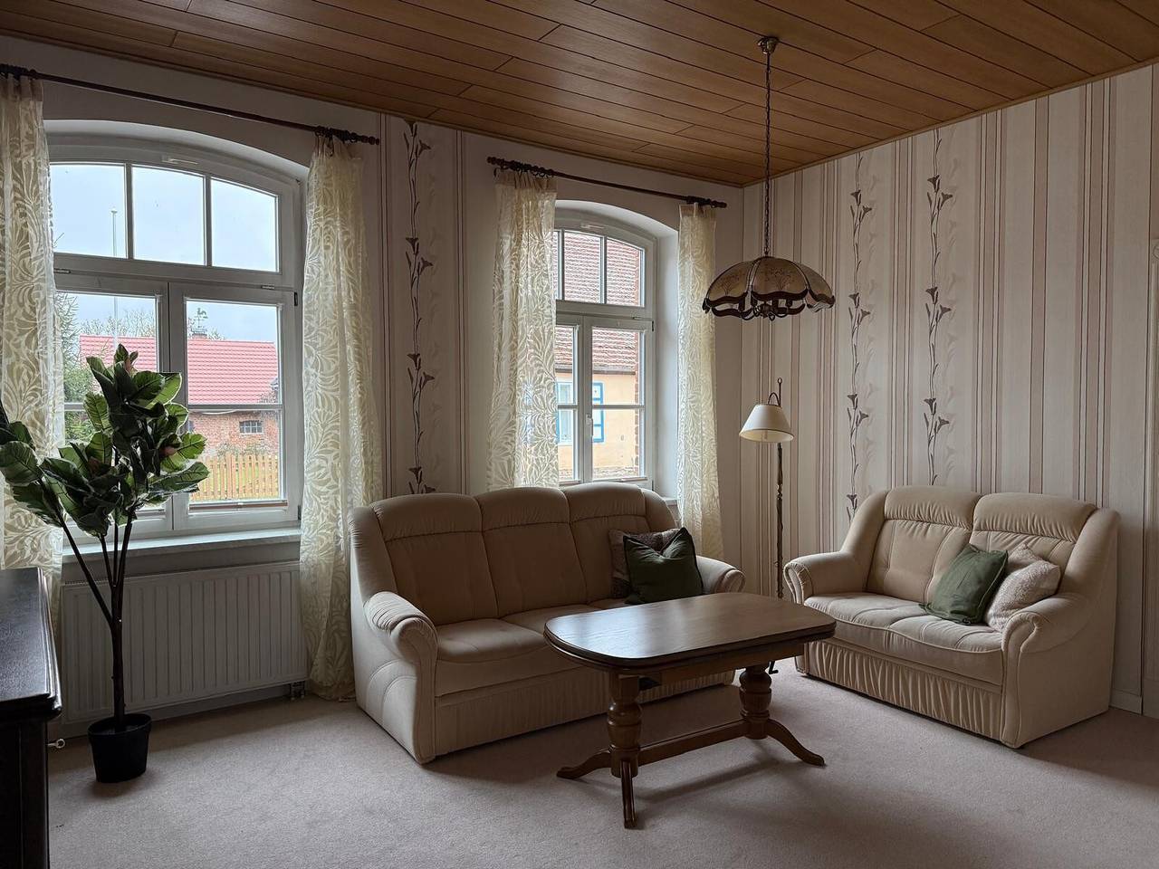 Ferienhaus 'Ivenack Alte Schule' mit privater Terrasse und eigenem Garten in Ivenack, Mecklenburgische Seenplatte