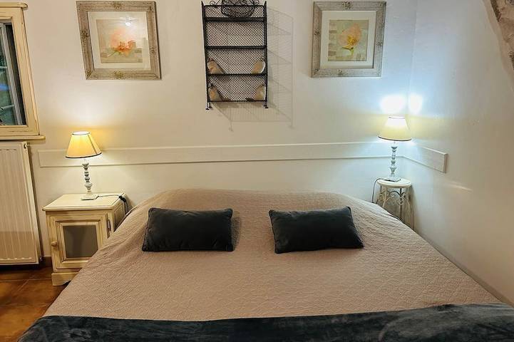 Location de vacances pour 2 personnes, avec sauna ainsi que balcon et jacuzzi à Anduze - 3