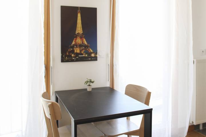 Ganzes Studio, Cosy studio with balcony right next to Paris in Ivry-sur-Seine, Val-de-Marne