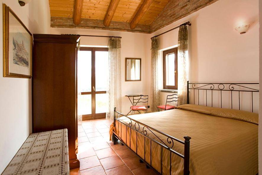 Agriturismo Antichi Poderi Gallina in Neive, Langhe