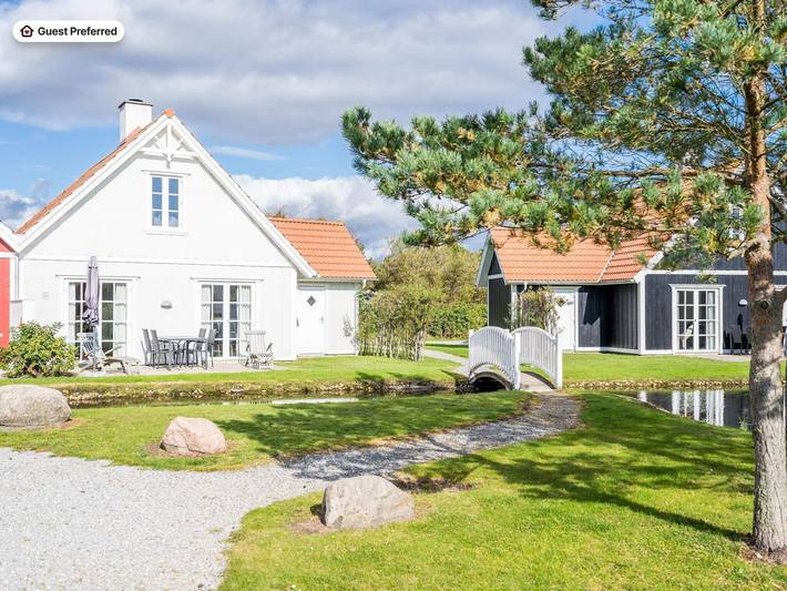 Vakantiehuis voor 4 personen, with terras and sauna as well as tuin, kindvriendelijk in Blåvand