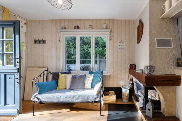 Cottage 'Au Fil De L'eau Proche Puy Du Fou' con terrazza privata in Saint-Laurent-sur-Sèvre, La Roche-sur-Yon e dintorni