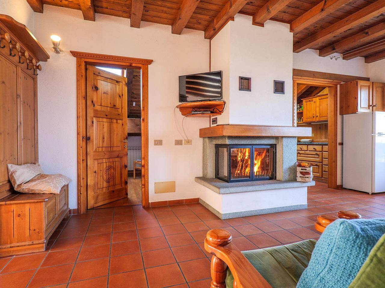 Appartamento intero, Appartamento vacanze per 9 persone con balcone in Colico, Alpi Orobie Occidentali