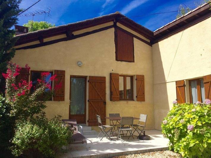 Gîte pour 4 personnes, avec terrasse et jardin, animaux acceptés à Larée - 2